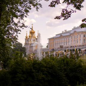 Экскурсия в Петергоф с фонтанами Нижнего парка для двоих