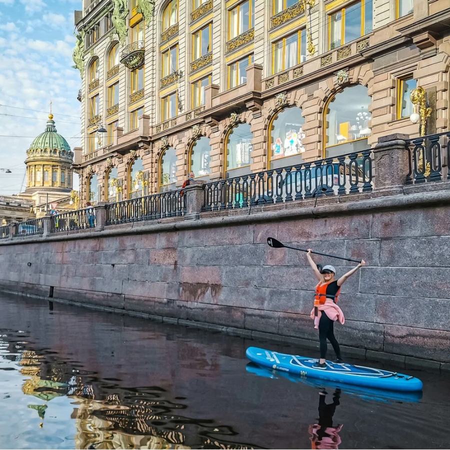 Прогулка на SUP по историческому центру Санкт-Петербурга