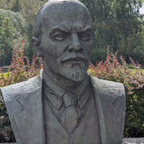 Экскурсия "Комаровский берег и Шалаш В.И. Ленина в Разливе" для двоих