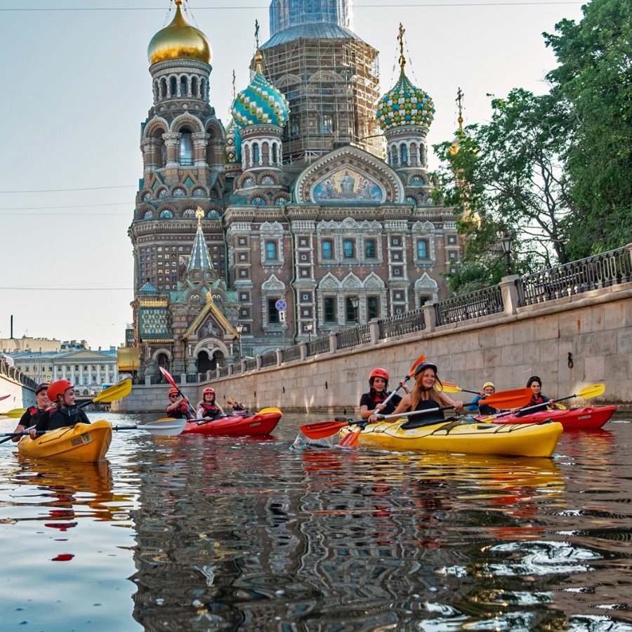 Прогулка на каяках по центру Петербурга