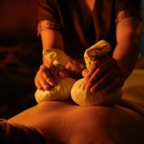 Массаж травяными мешочками (90 минут)