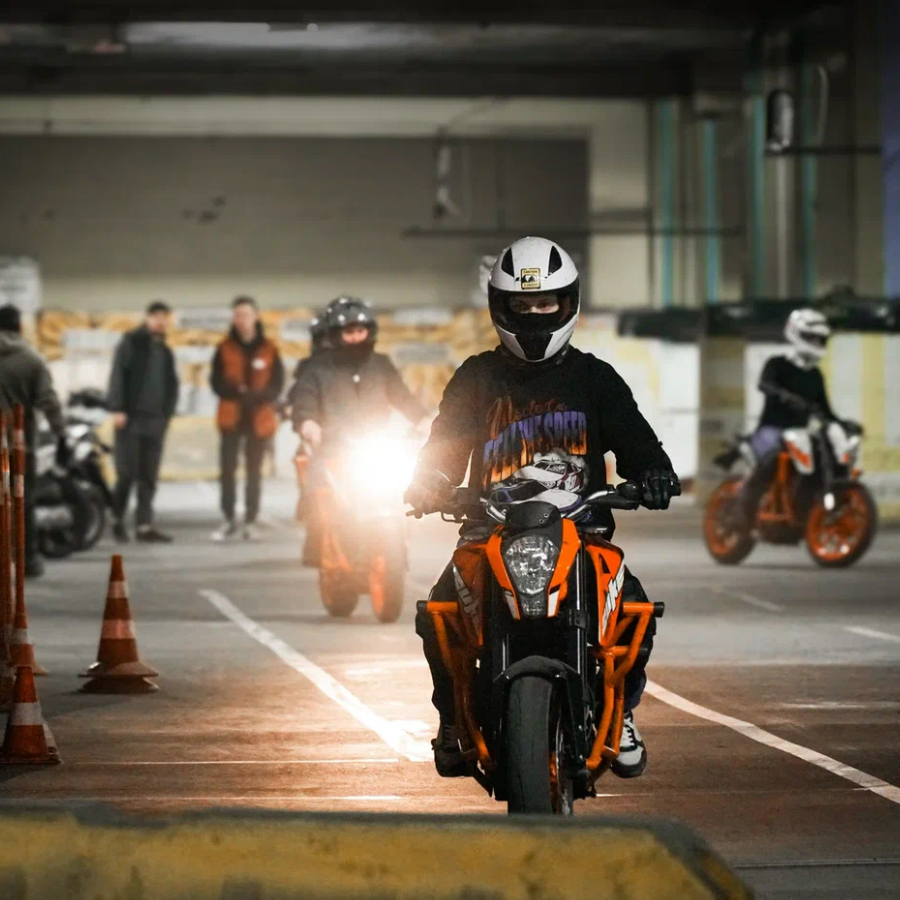 Первое занятие на мотоцикле в группе "Motostudy"