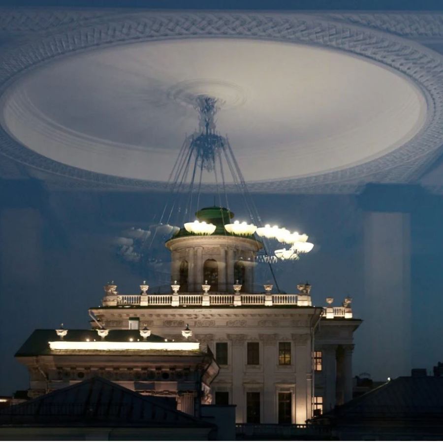 Путешествие по ночной библиотеке для компании