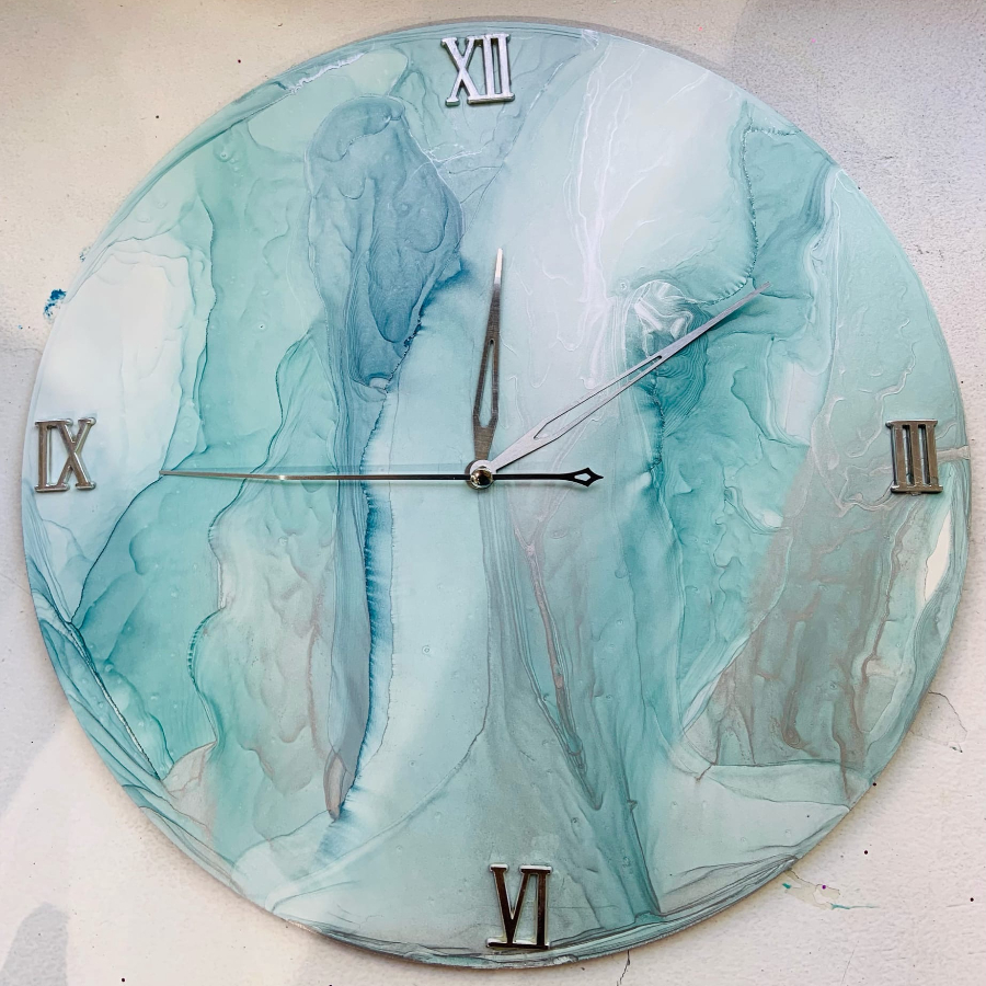 Мастер-класс по алкогольным чернилам "Часы" 50 см