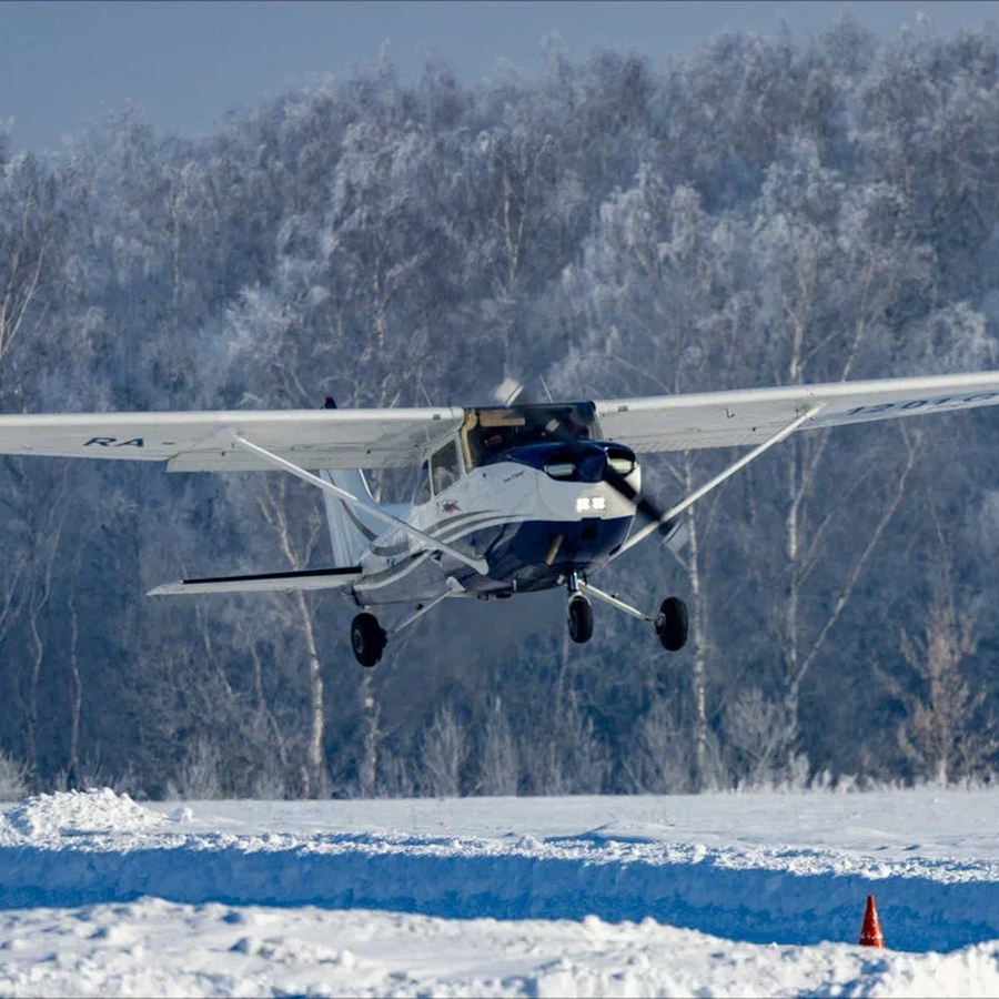 Полет на закате на самолете Aquila A210 (40 минут)