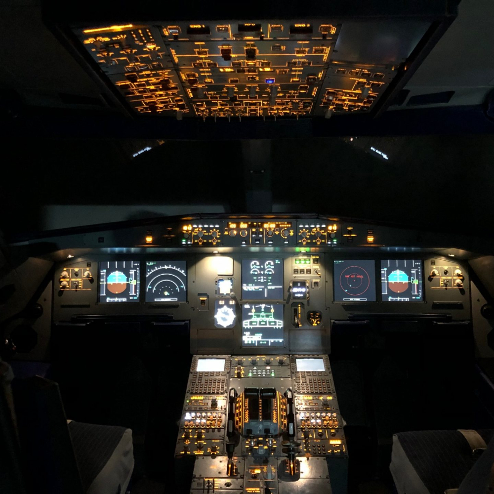 Сеанс на авиатренажере самолёта AIRBUS A320 (2 часа)