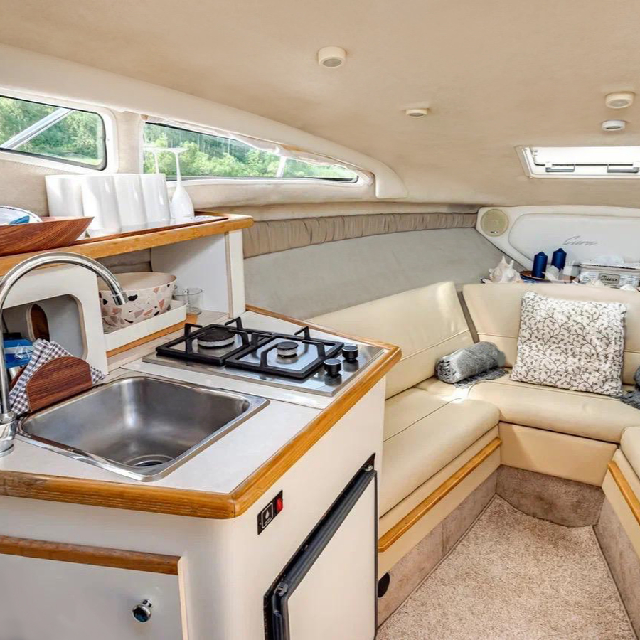 Девичник на яхте + фотосессия (2 часа)