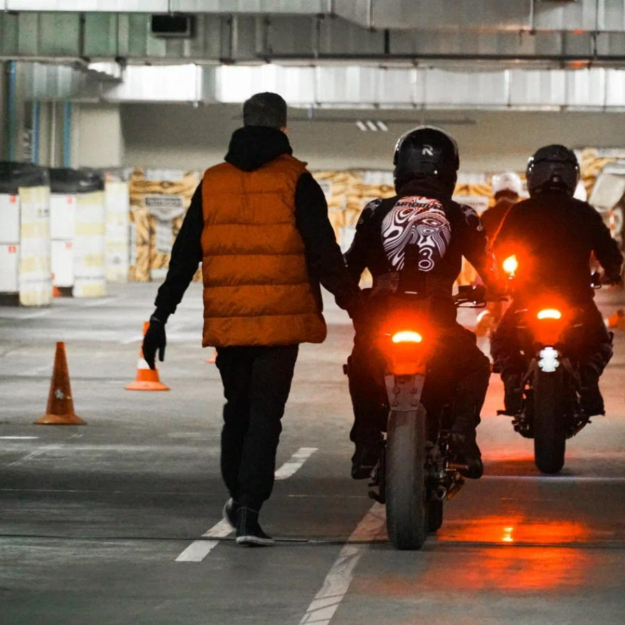 Персональное занятие на мотоцикле с инструктором в "Motostudy"
