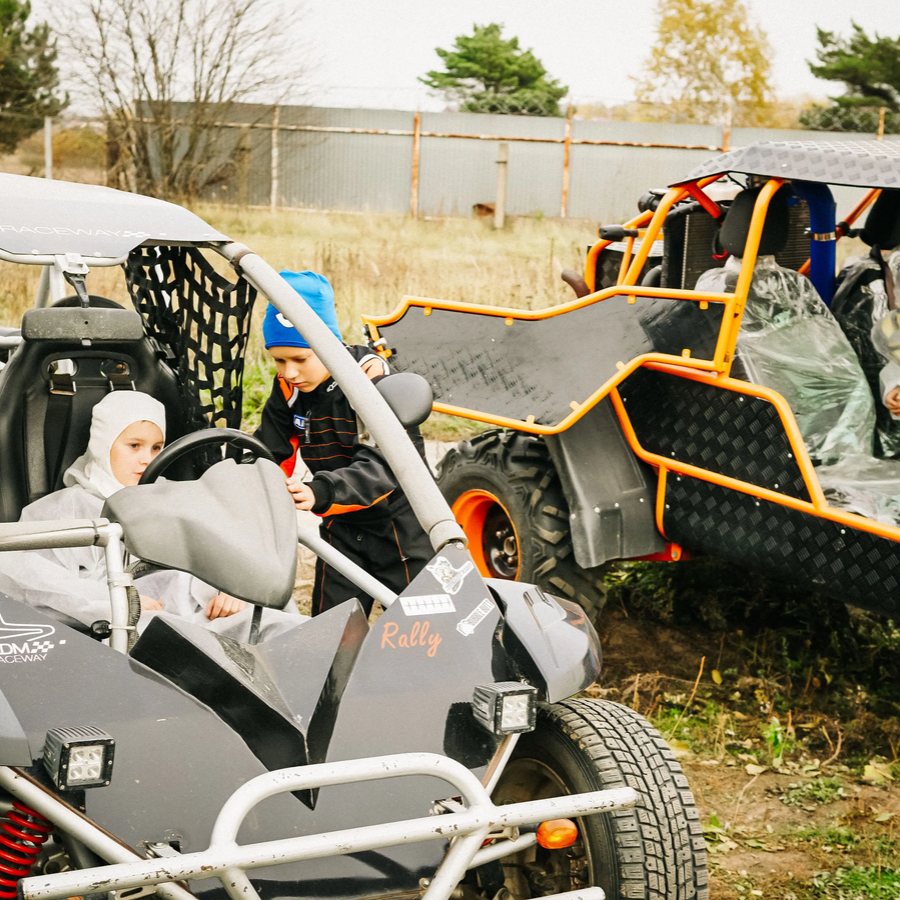 Катание на багги по трассе для детей