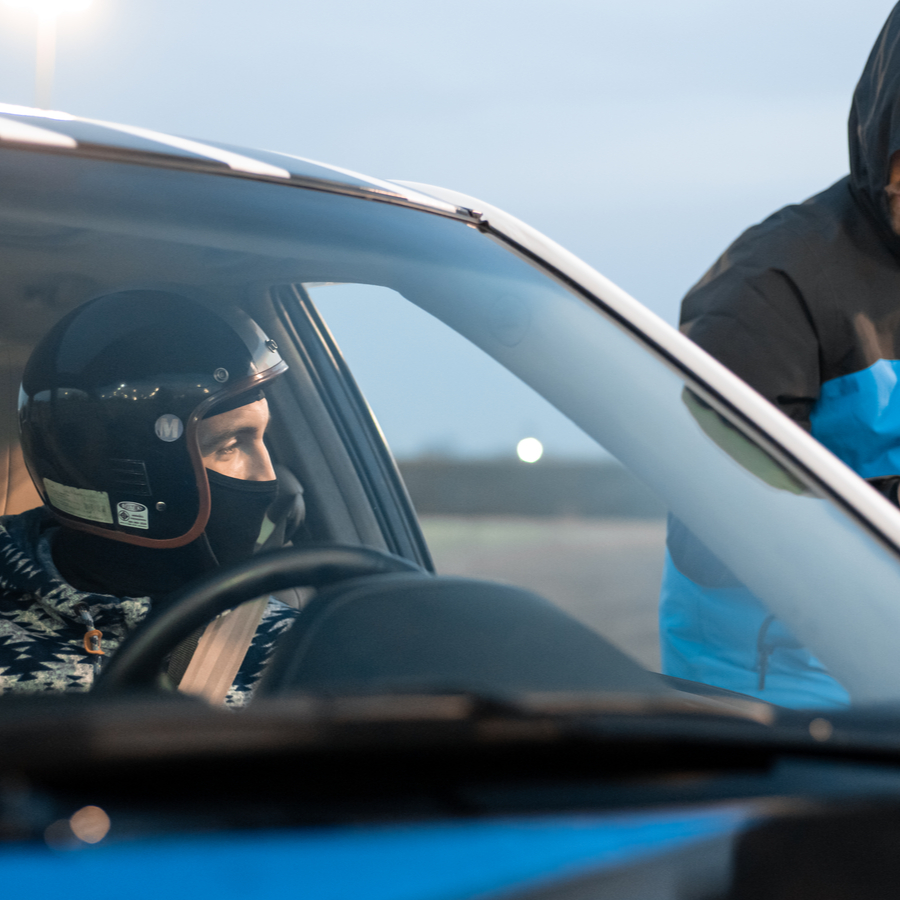 Дрифт на Lexus is300 с поливом водой (сезонность лето)