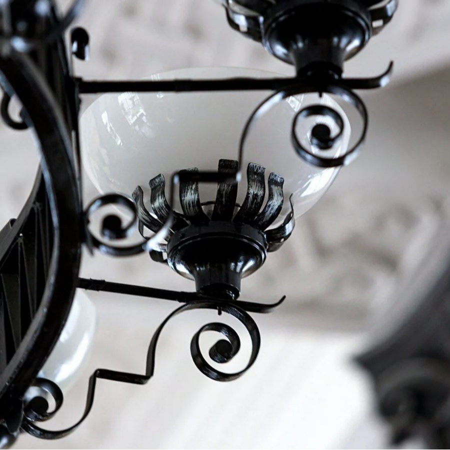 Путешествие по ночной библиотеке для компании