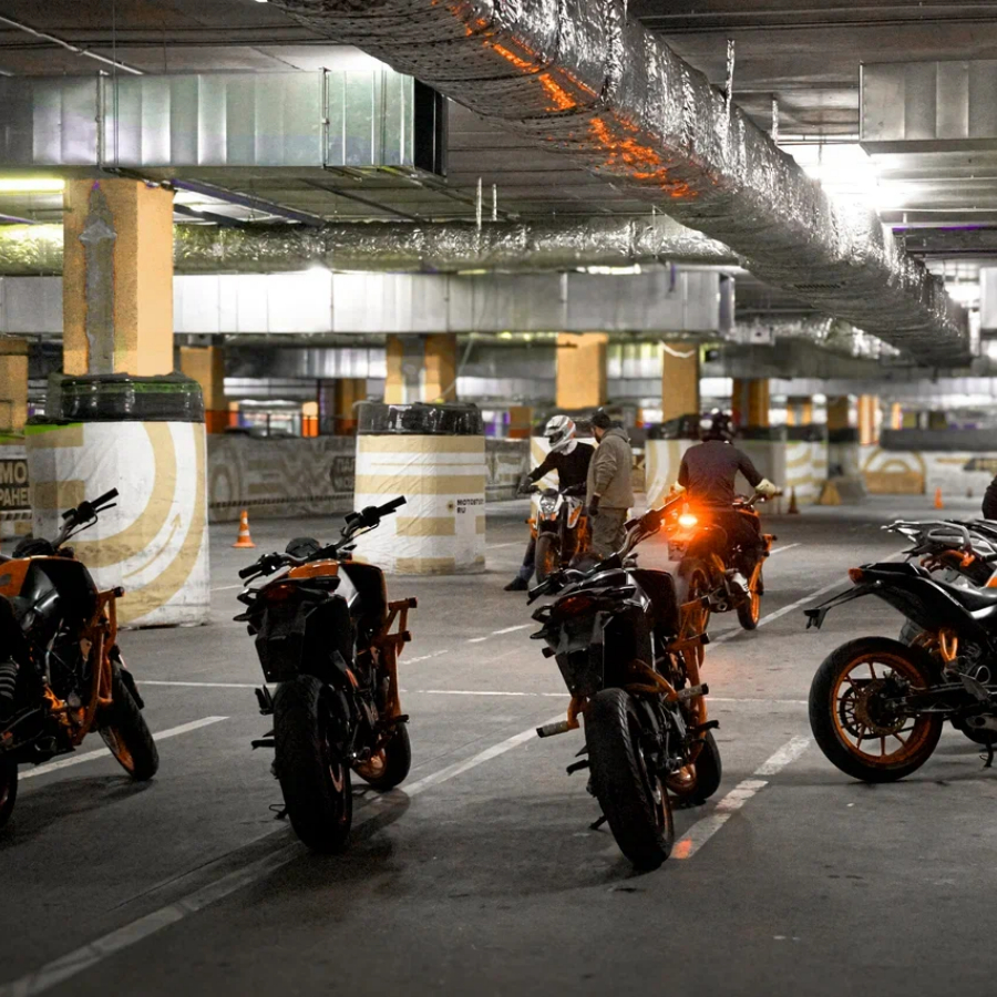 Персональное занятие на мотоцикле с инструктором в "Motostudy"