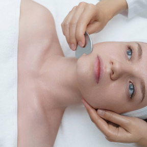 Массаж скребками гуаша 