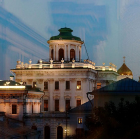 Путешествие по ночной библиотеке для компании