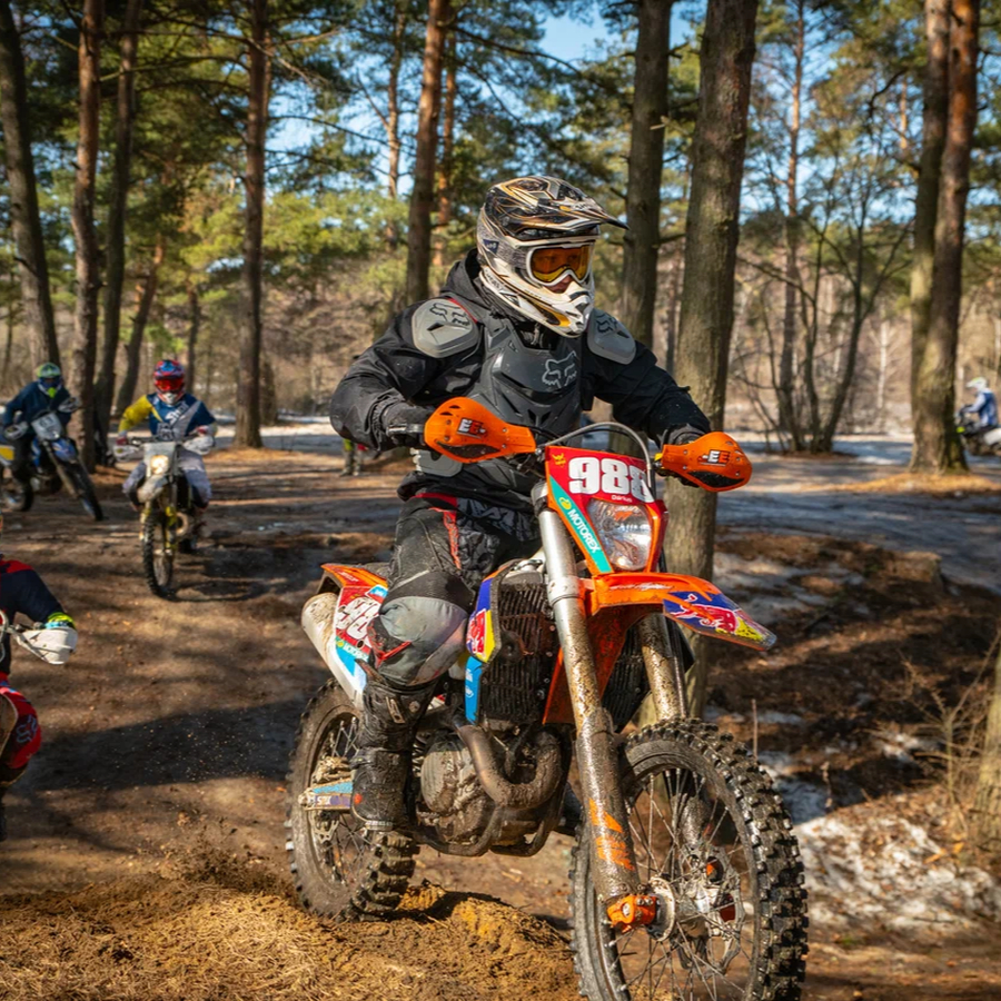 Занятие в группе на внедорожном мотоцикле (эндуро/мотокросс)