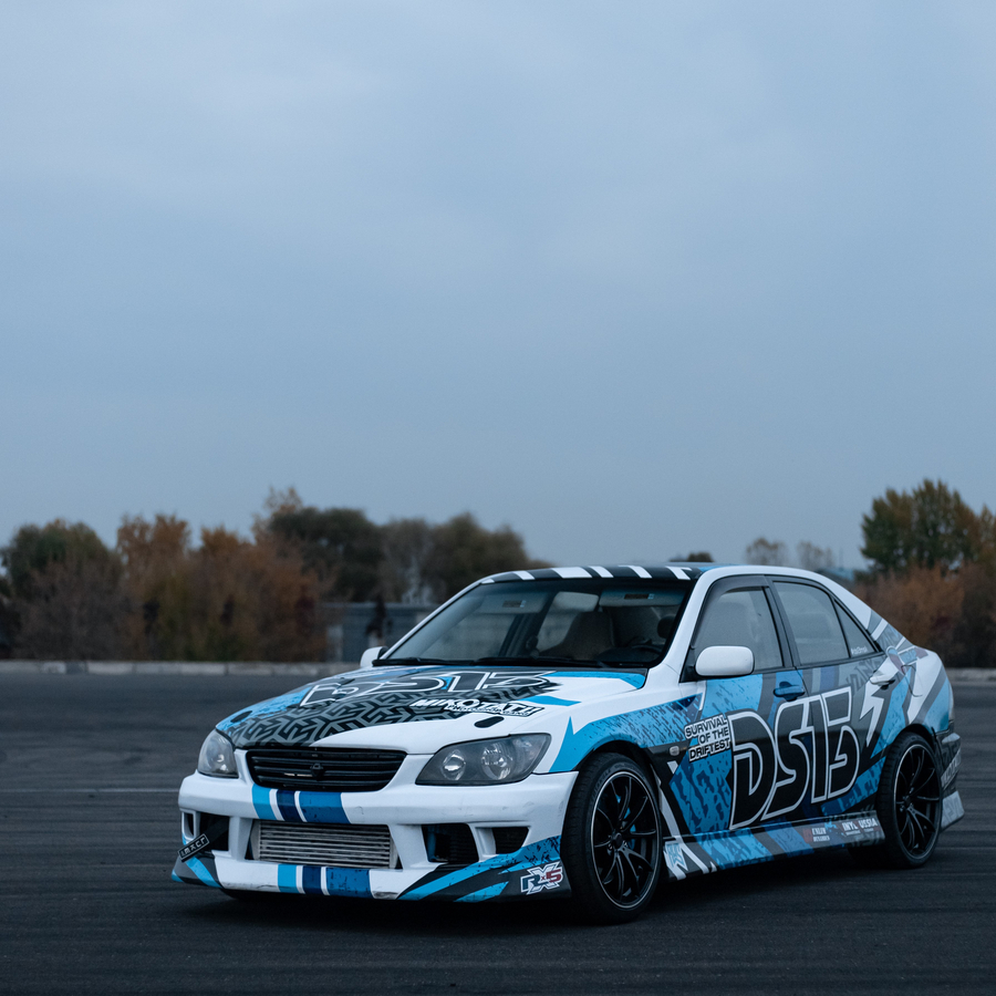 Дрифт на Lexus is300 по сухому  (сезонность лето)