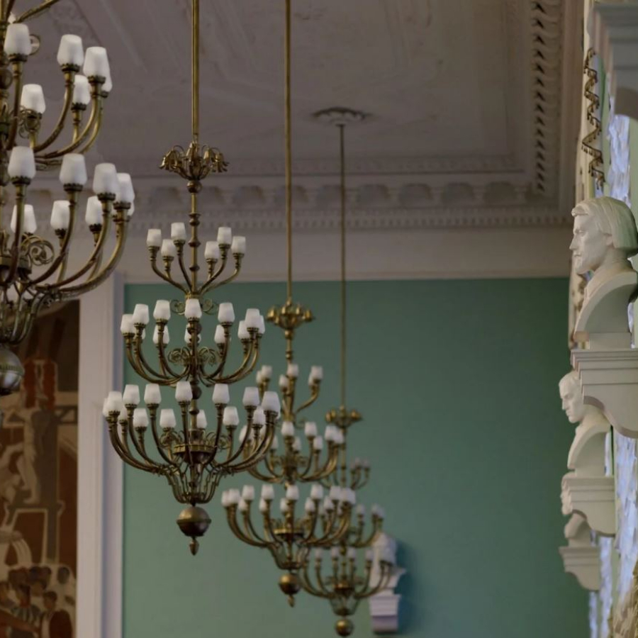 Путешествие по ночной библиотеке для компании