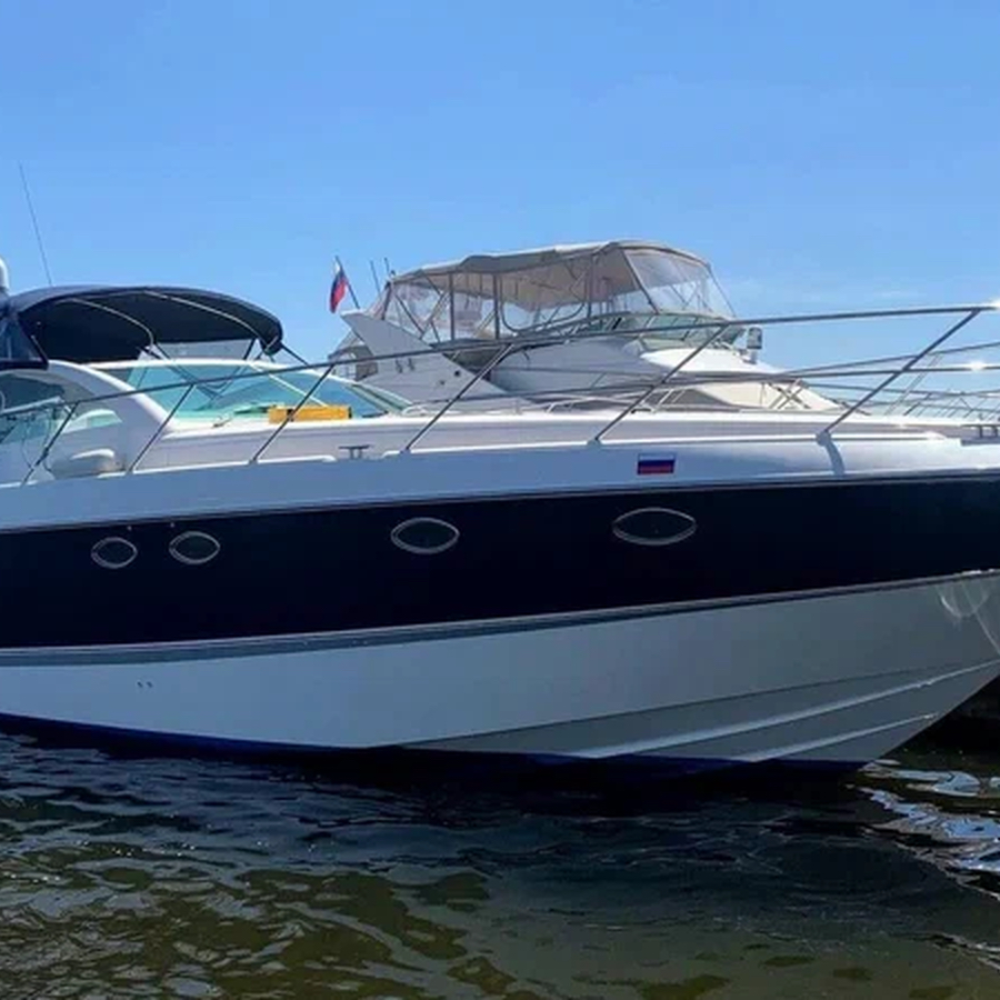 Аренда моторной яхты Fairline 52 (2 часа)