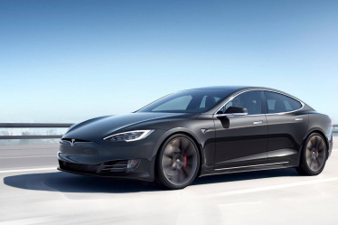 Драйв-тест автомобиля Tesla S длительный 