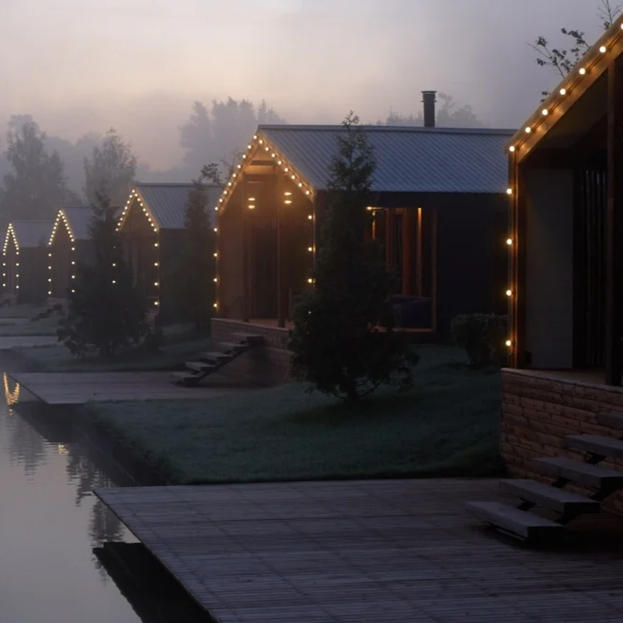 Проживание в доме у воды 