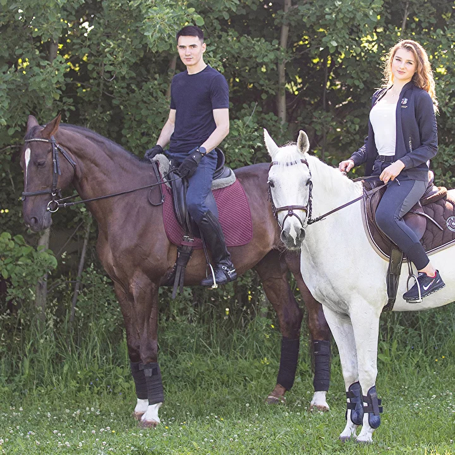 Конная прогулка с фотосессией для семьи 