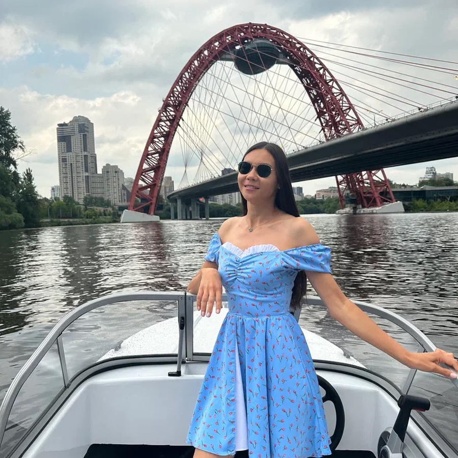 Аренда катера "Шустрый" без капитана (90 минут)