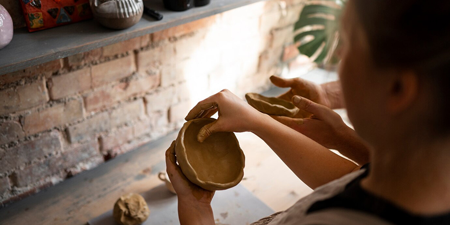 Уроки лепки из глины для начинающих: обучение технике ручной лепки