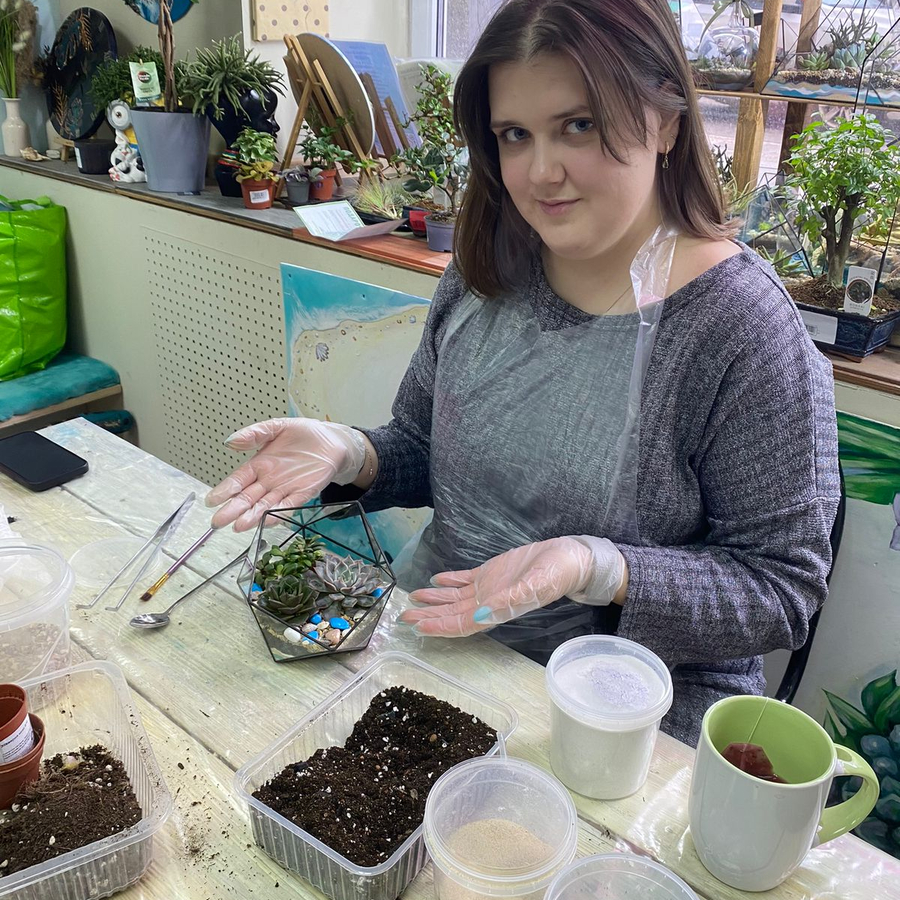 Мастер-класс флорариум в средней геометрической форме