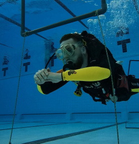 Начальный курс: Diver . Погружение в бассейн