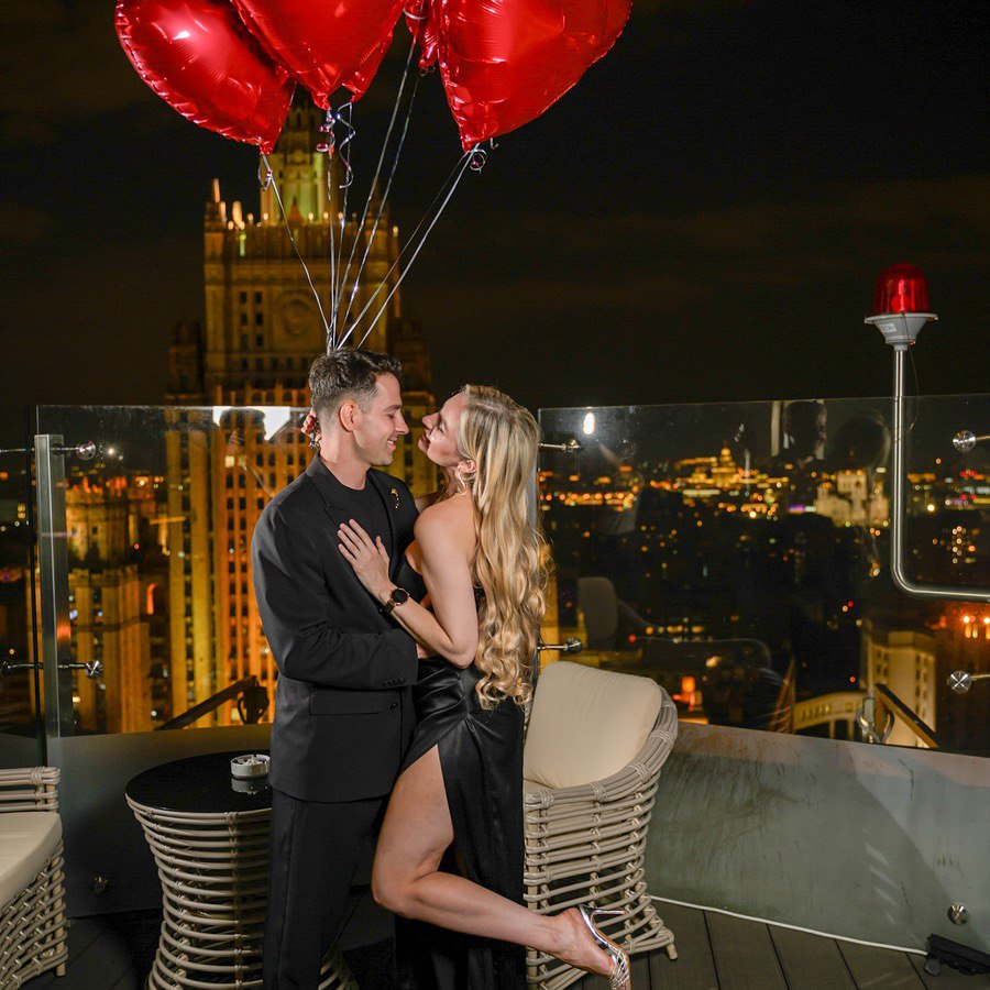 Свидание утром на крыше (1 час)