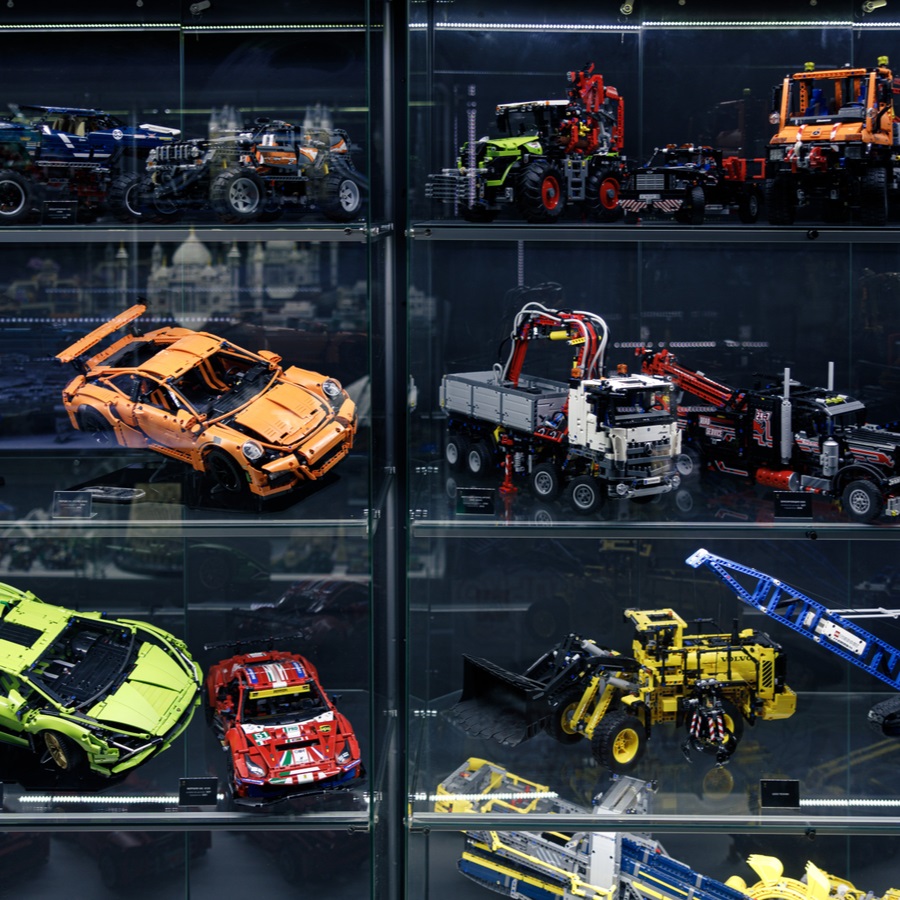 Билет на выставку Вселенная Лего (3 персоны)