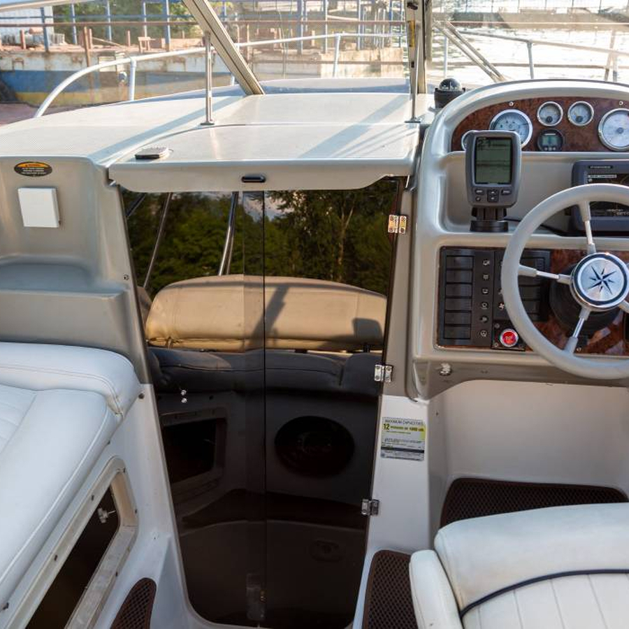 Мальчишник на яхте (2 часа)