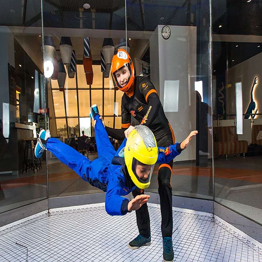 Полет в аэротрубе