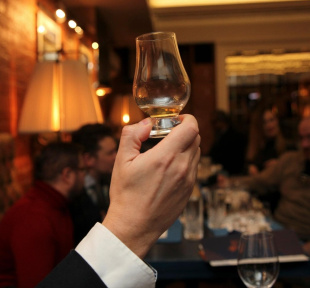 Посещение клубного вечера-дегустации виски в WHISKY ROOMS