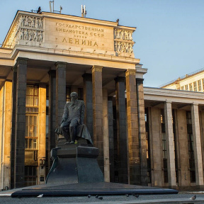 Путешествие по ночной библиотеке для двоих