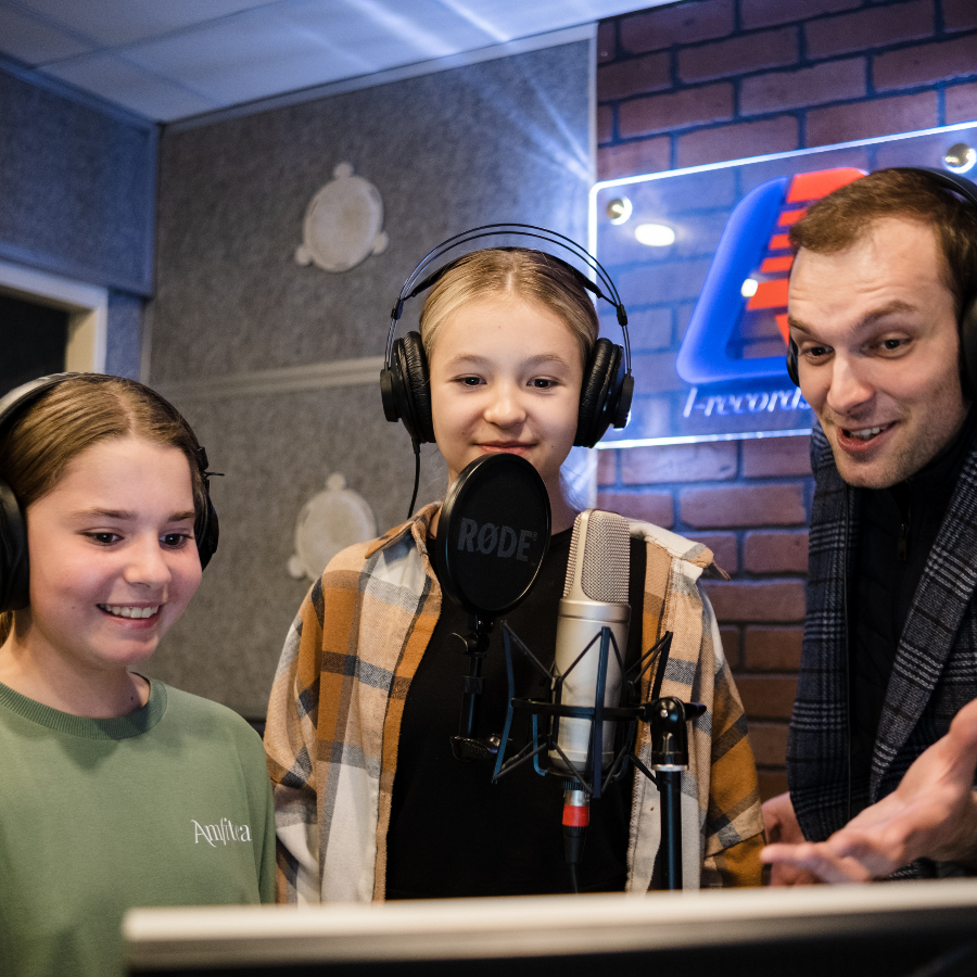 Романтическое свидание в студии озвучки и дубляжа (2 часа)