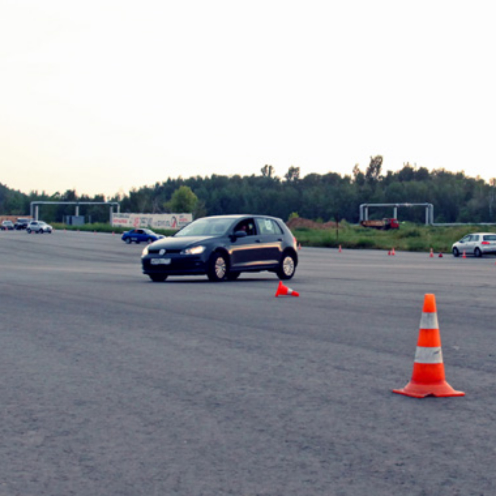 Занятие «Экстремальное управление автомобилем» на своём авто