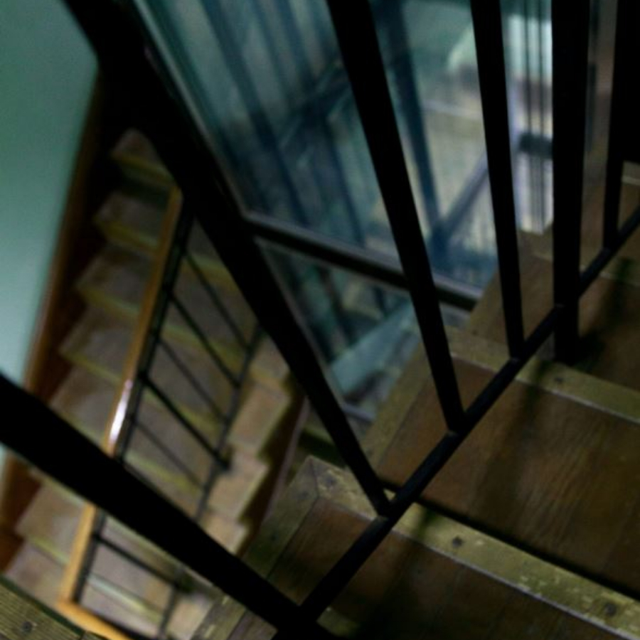 Путешествие по ночной библиотеке для компании