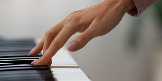 Как играть на пианино