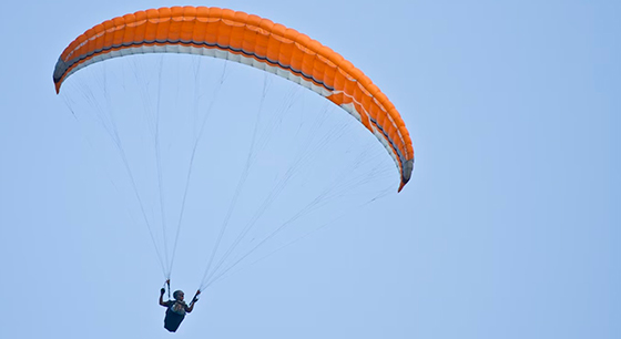 Как прыгать с парашютом